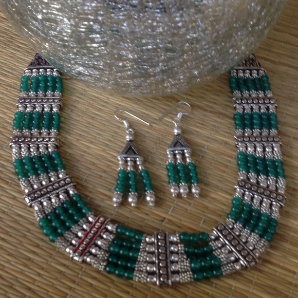 Green Jade Onyx Sterling Silver Necklace & Earring - Picture 7 of 8